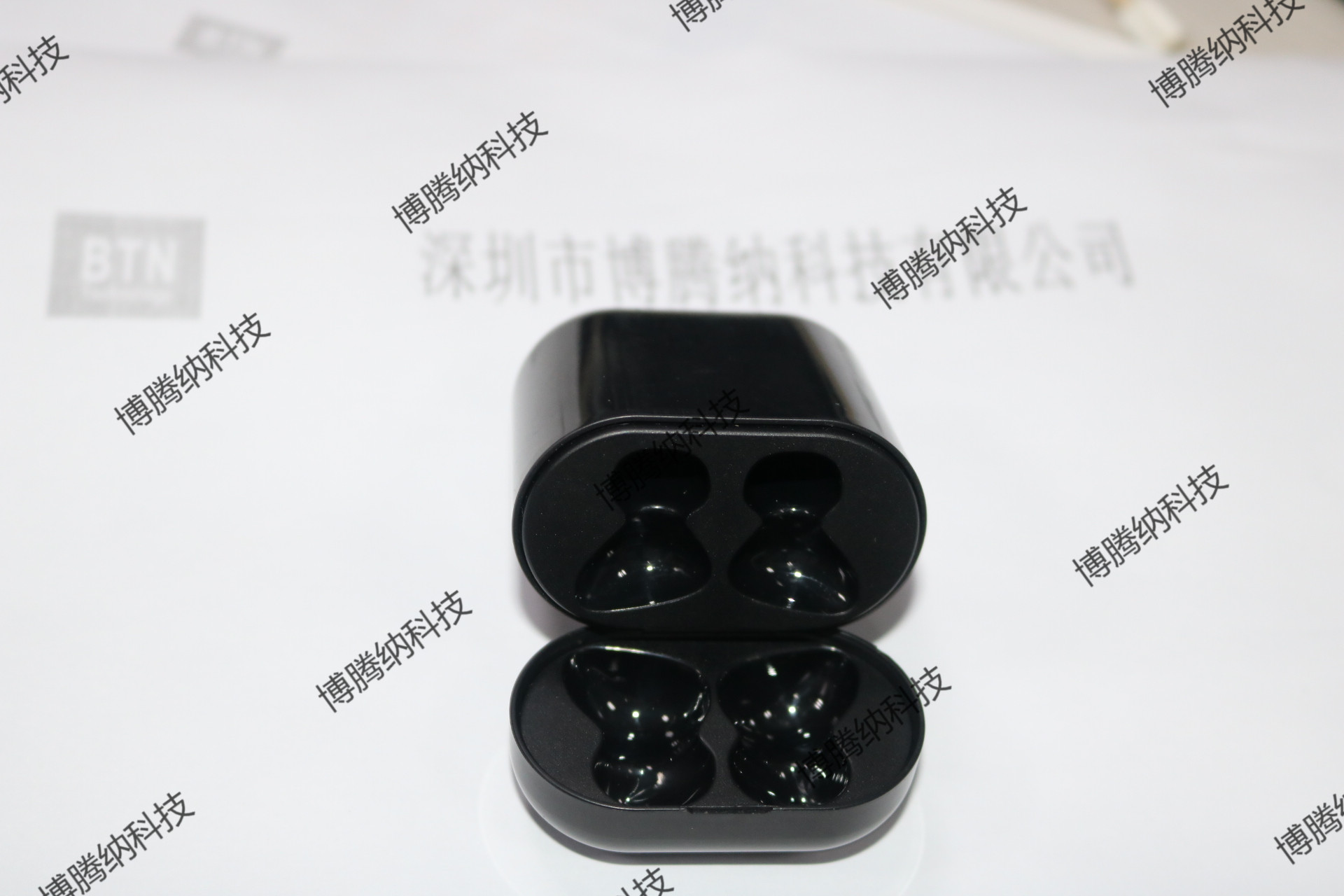 TWS無(wú)線(xiàn)藍(lán)牙耳機(jī)_注塑加工